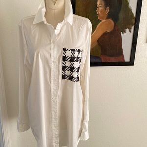 In excellent condition Michael Kors size M white blouse with sequin pocket.